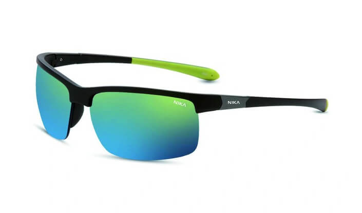 Sportbrille mit blau-grünen Gläsern Sportbrille mit blau-grünen Gläsern